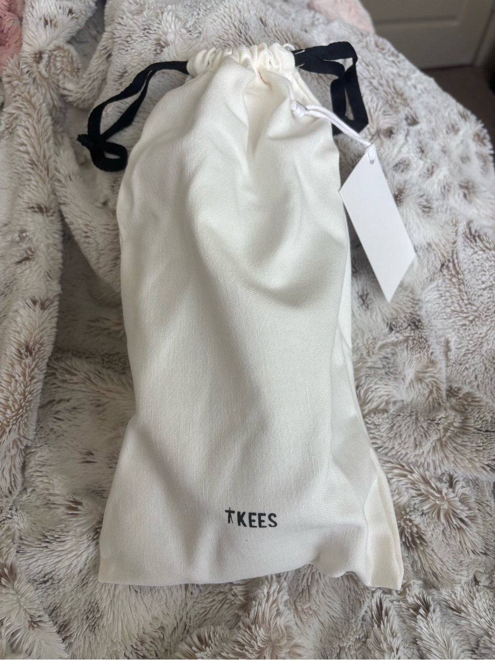 TKEES Cocoa Butter Tan Flip Flop Sandals - Picture 5 of 5